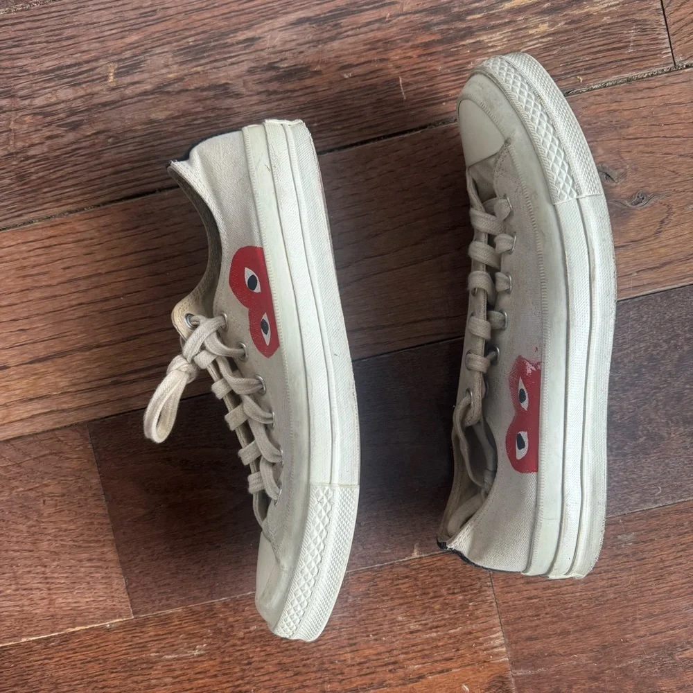 Comme des Garçons PLAY x Converse Chuck Taylor All Star Low Cream Red Heart 7/9